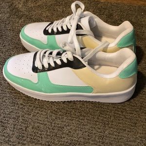 Tennis Shoes